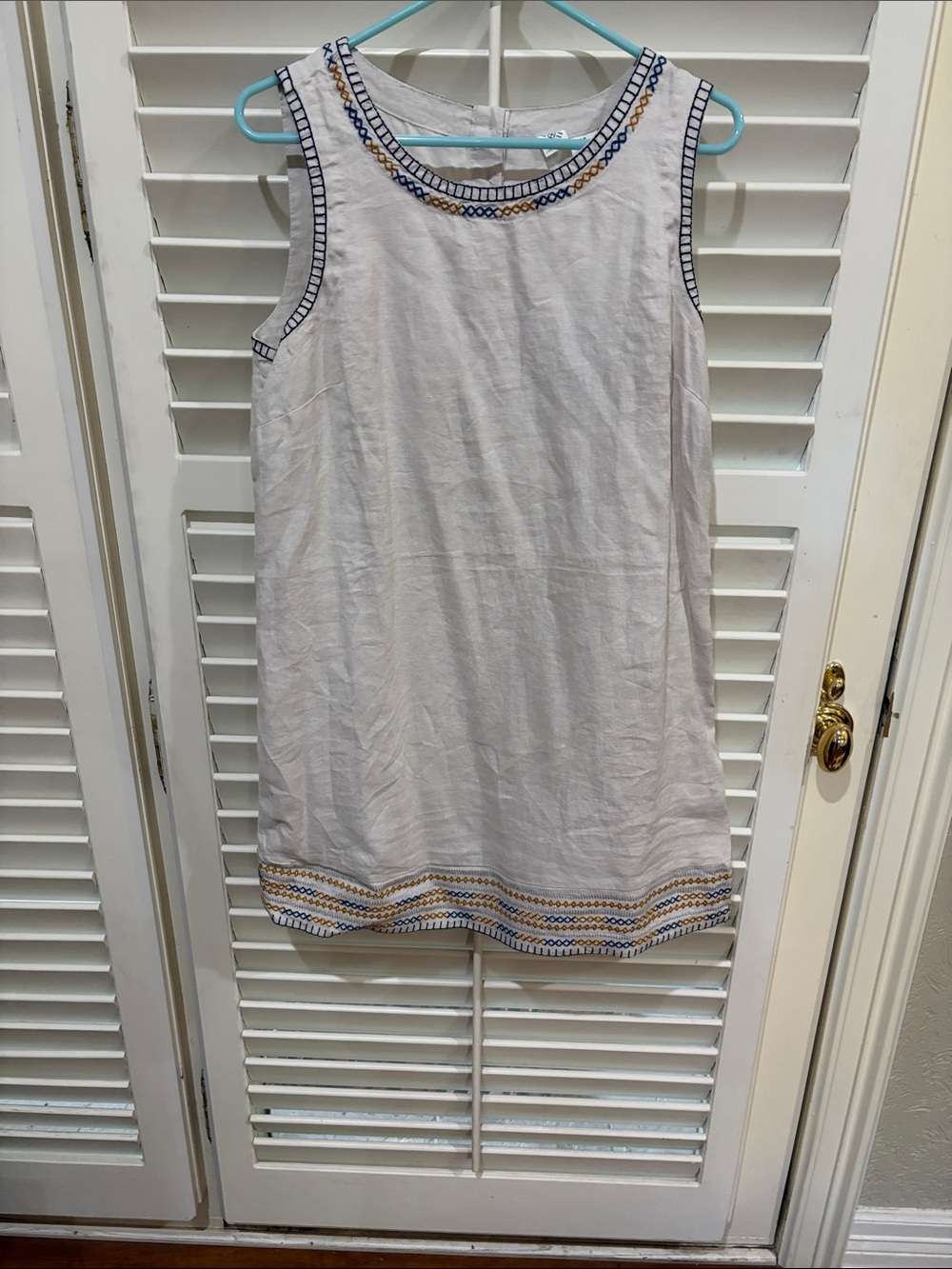 Artisanny White Linen Dress with Navy and Gold Embroidery.Size Medium NWT